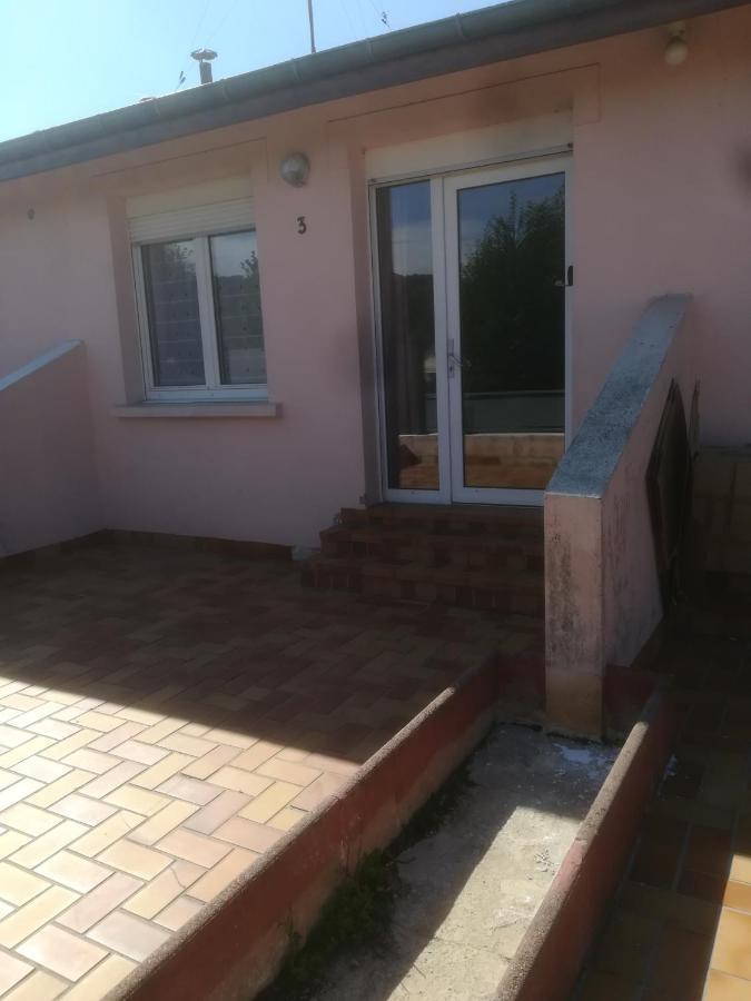 Logement De Plein Pied A Mirecourt Екстериор снимка